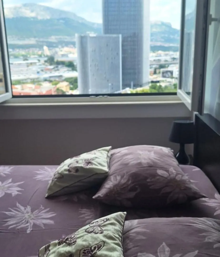 Step 2 Sky Apartment Split