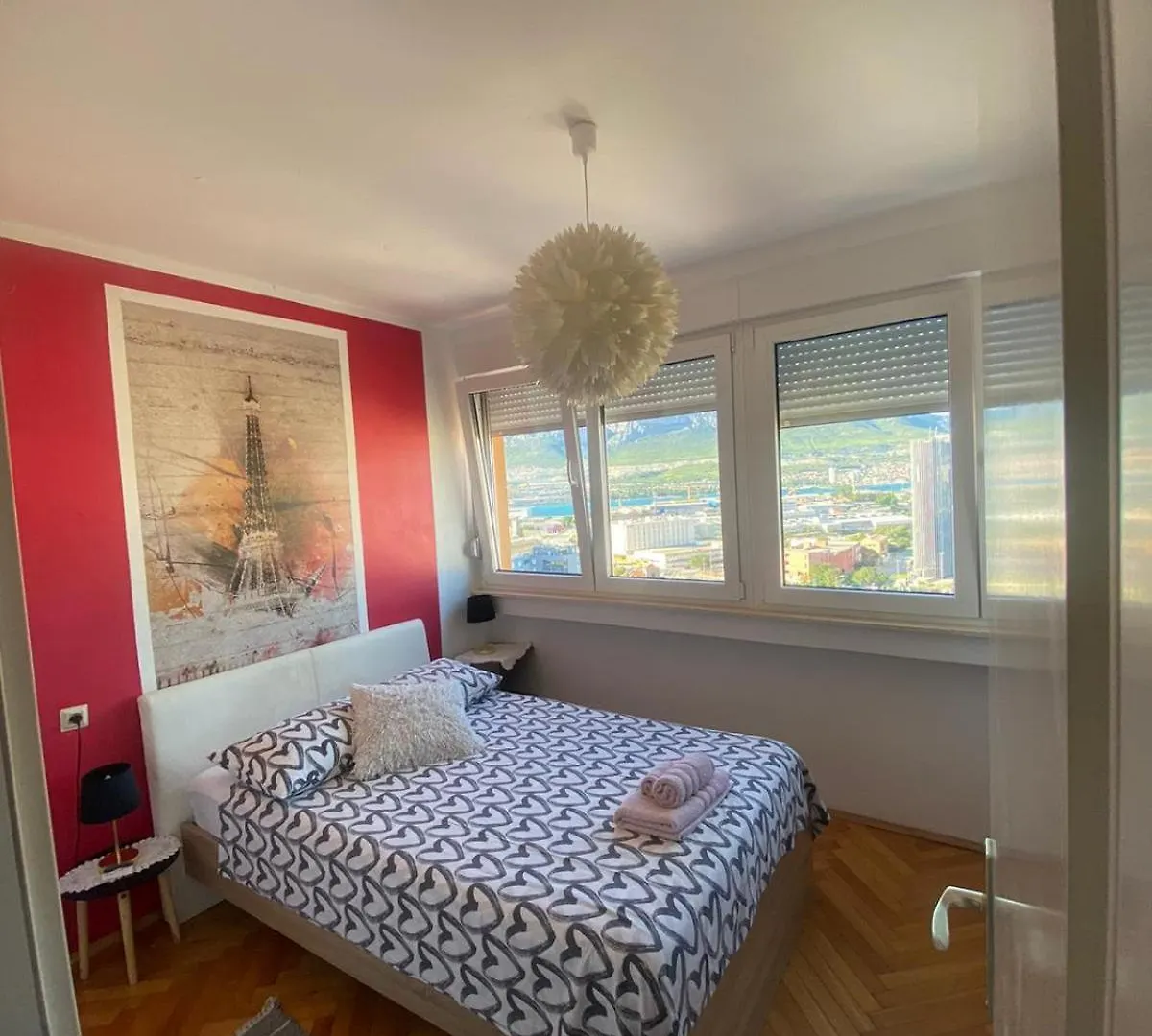 Step 2 Sky Apartment Split